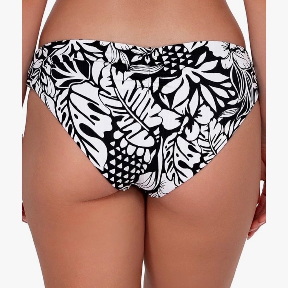 Sunsets Alana pattern hipster style reversible scrunch butt bottoms